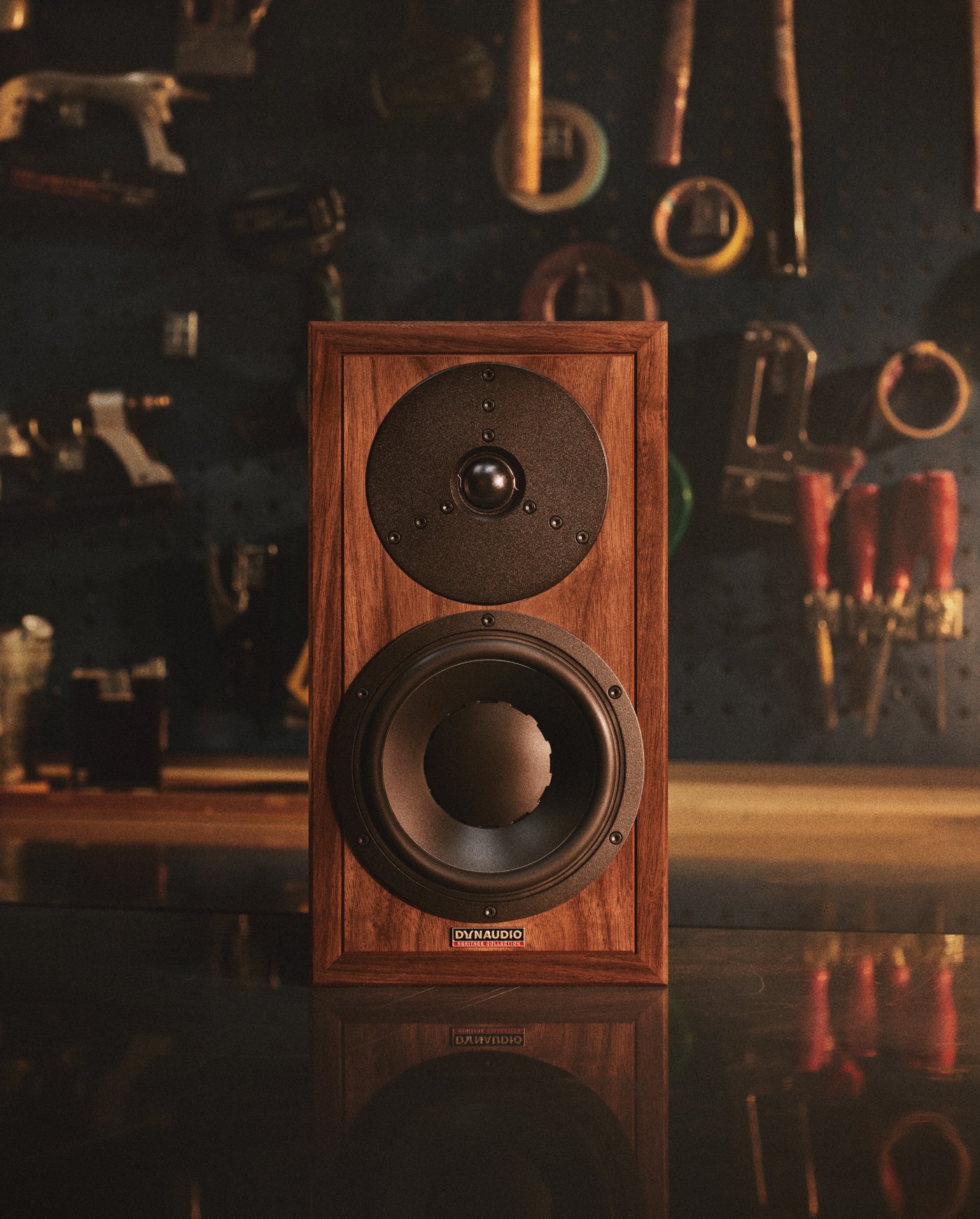 DynaudioHeritageSpecial_AmericanWalnut_04-1